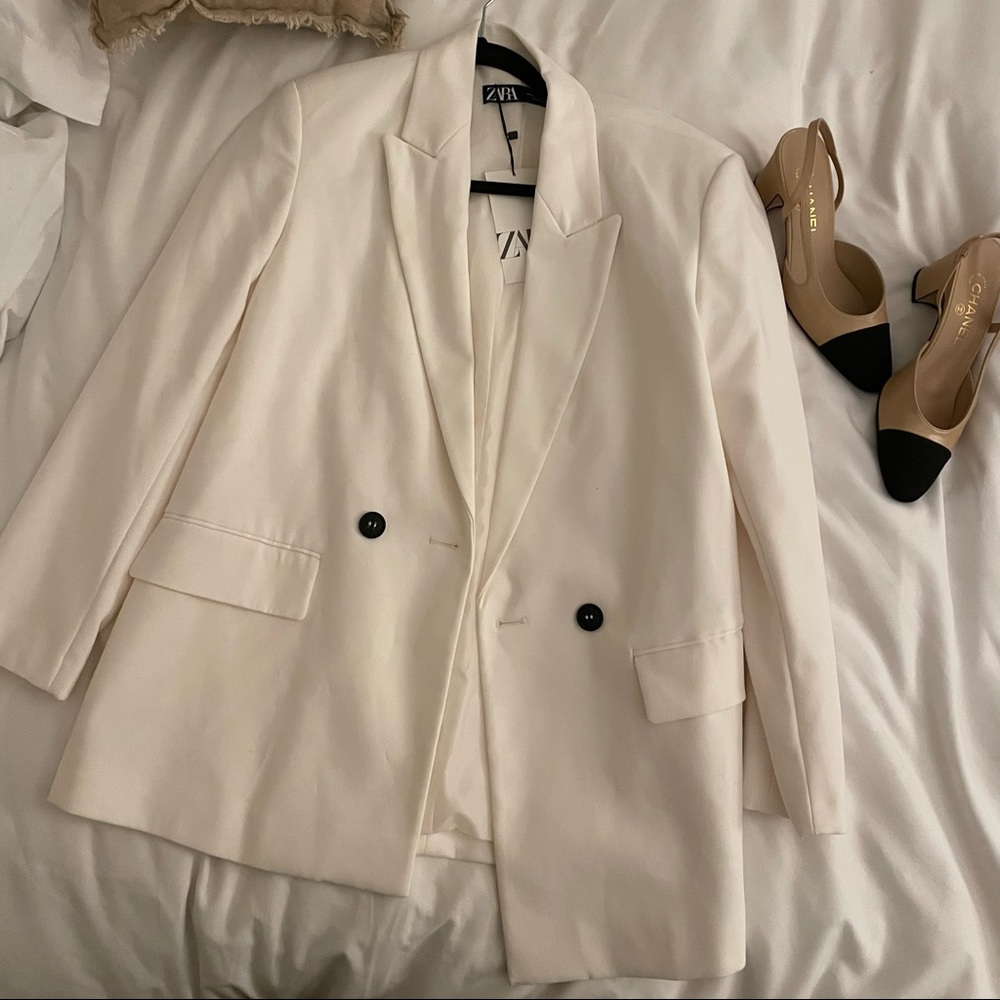 White blazer - Picture 4 of 16